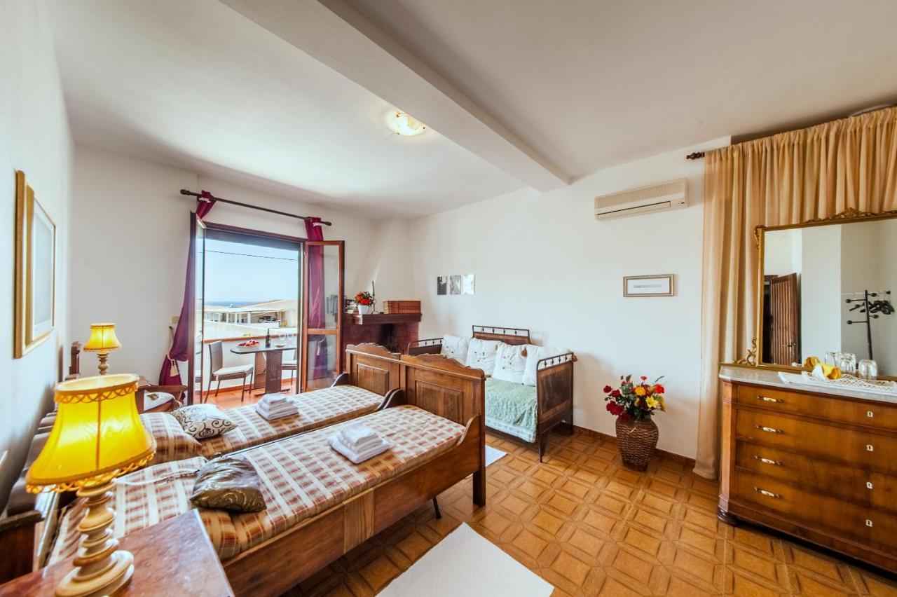 Bed and Breakfast La Casa Di Mannazzotta 1 Castelsardo Esterno foto